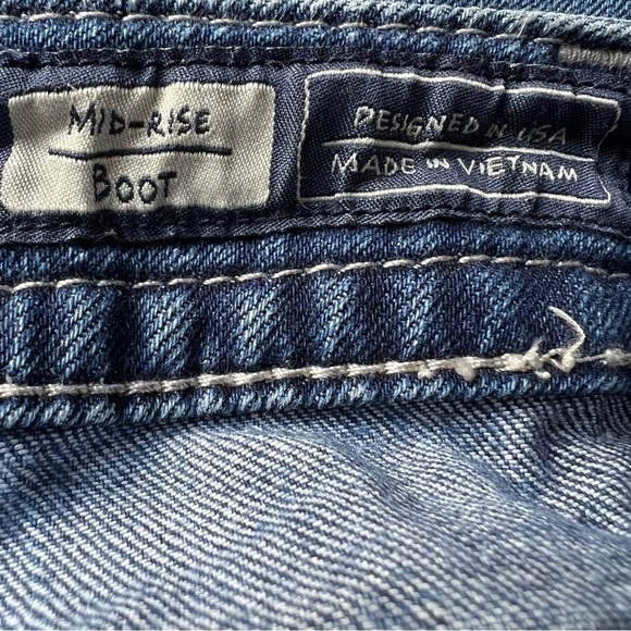 Miss Me Mid Rise Distressed Boot Cut Jeans Frayed Raw Hem, Size 26 - Picture 6 of 9